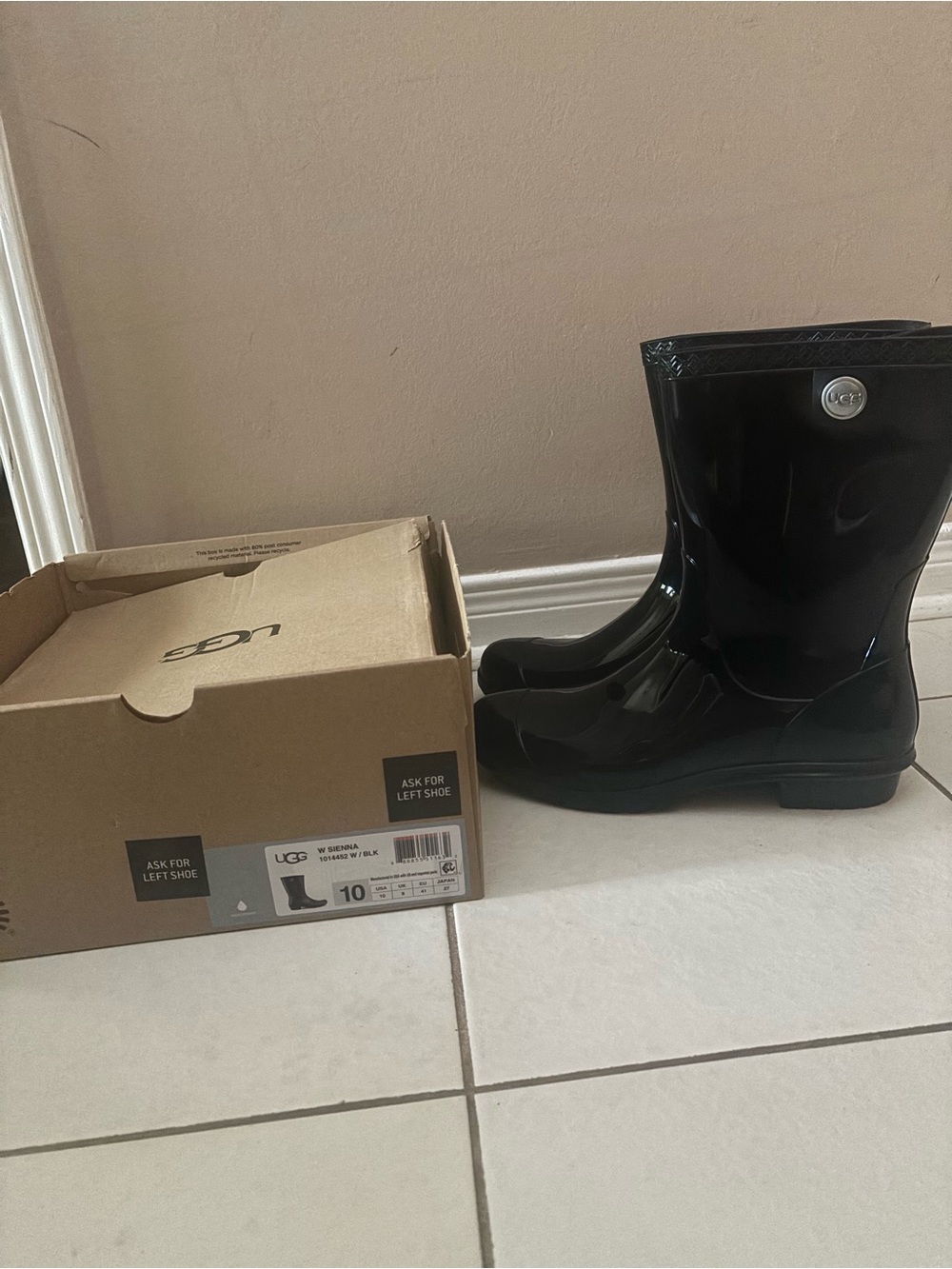 UGG Sienna Boots NWT